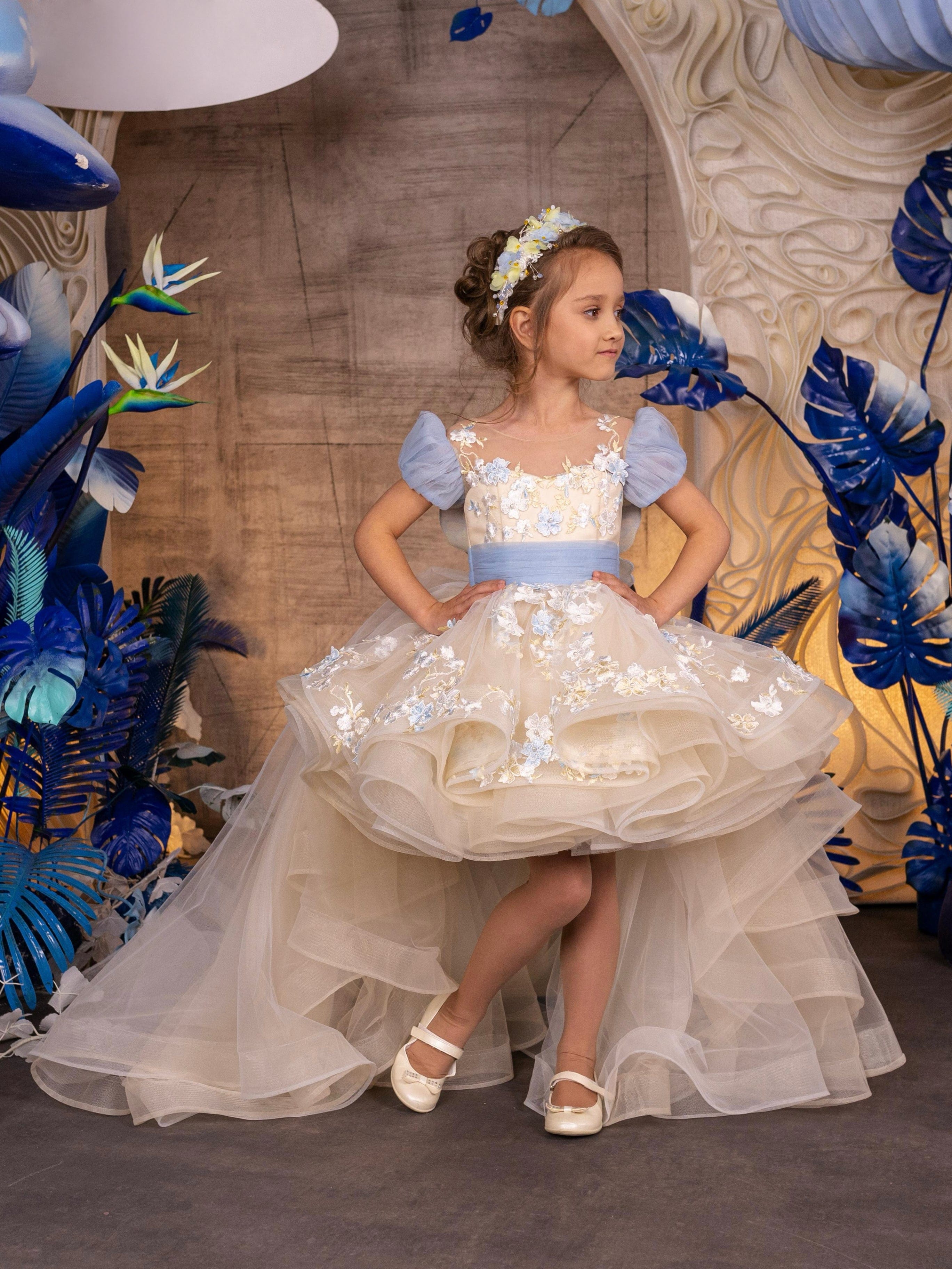 Sunnypetal Luxurious Sparkling Tulle Flower Girl Gown with Lace & Sequins main image 1