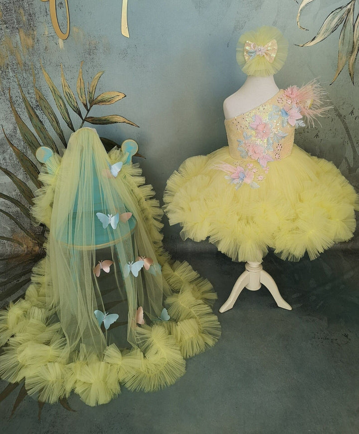 Sunnypetal Yellow One-Shoulder Long Tail 3D Butterfly Girl Dresses with Detachable Train