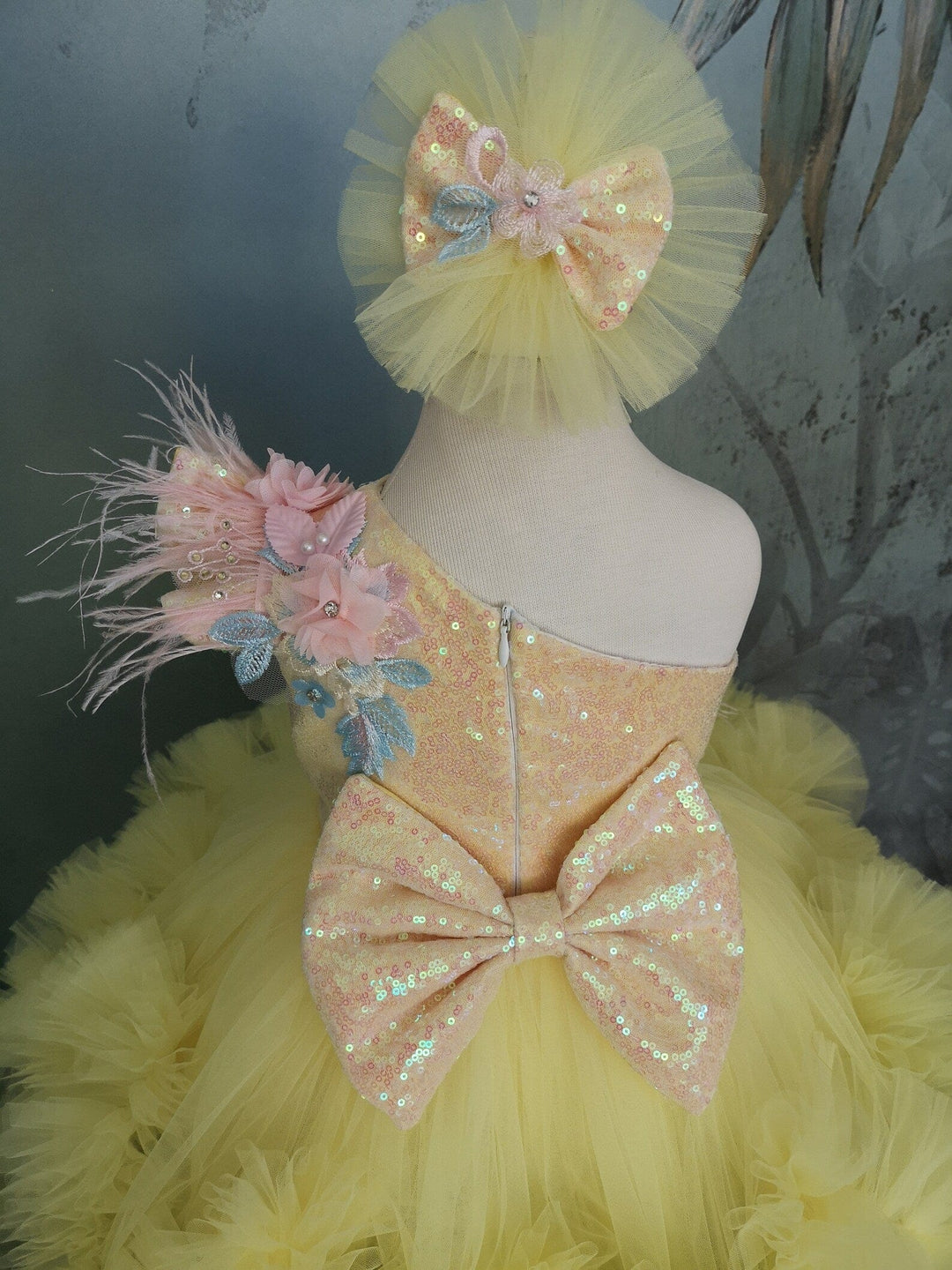 Sunnypetal Yellow One-Shoulder Long Tail 3D Butterfly Girl Dresses with Detachable Train