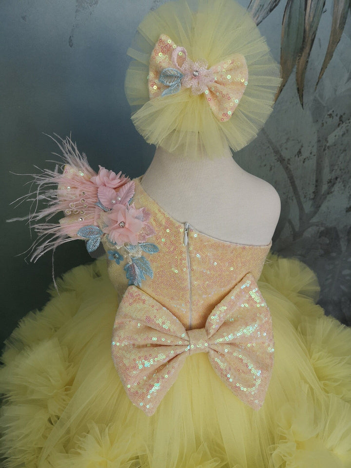 Sunnypetal Yellow One-Shoulder Long Tail 3D Butterfly Girl Dresses with Detachable Train