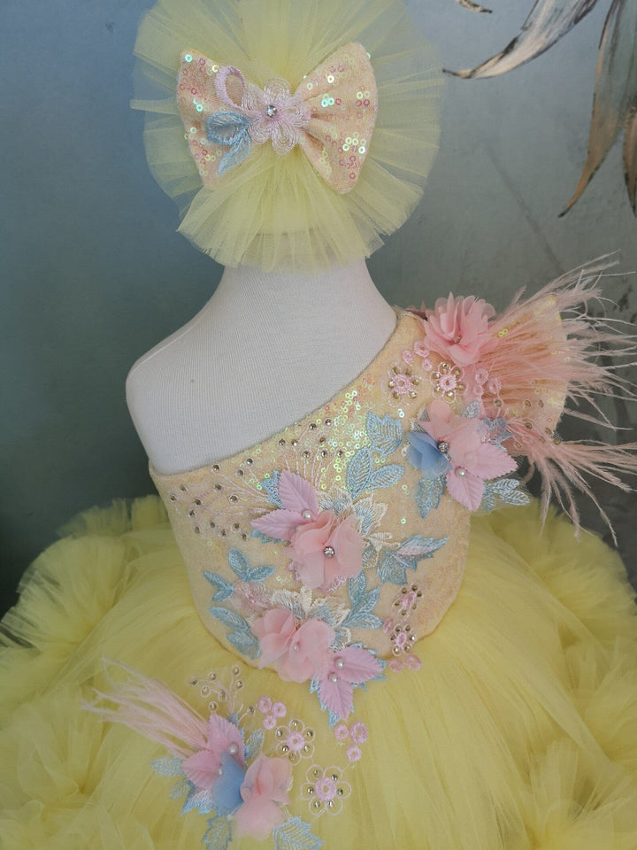 Sunnypetal Yellow One-Shoulder Long Tail 3D Butterfly Girl Dresses with Detachable Train