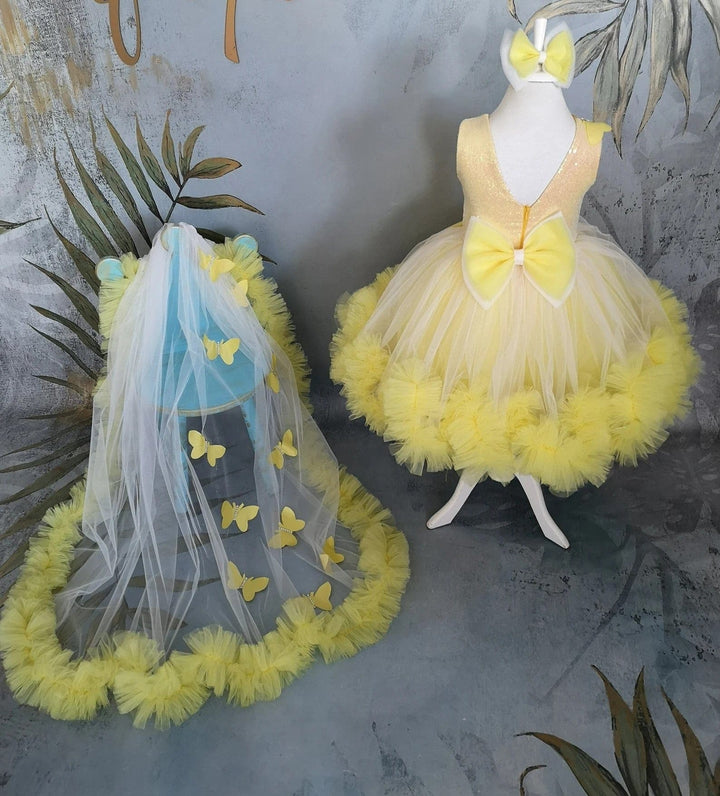 Sunnypetal Yellow Puff Tulle  Flower Girl Dresses with 3D Butterfly Detachable Train
