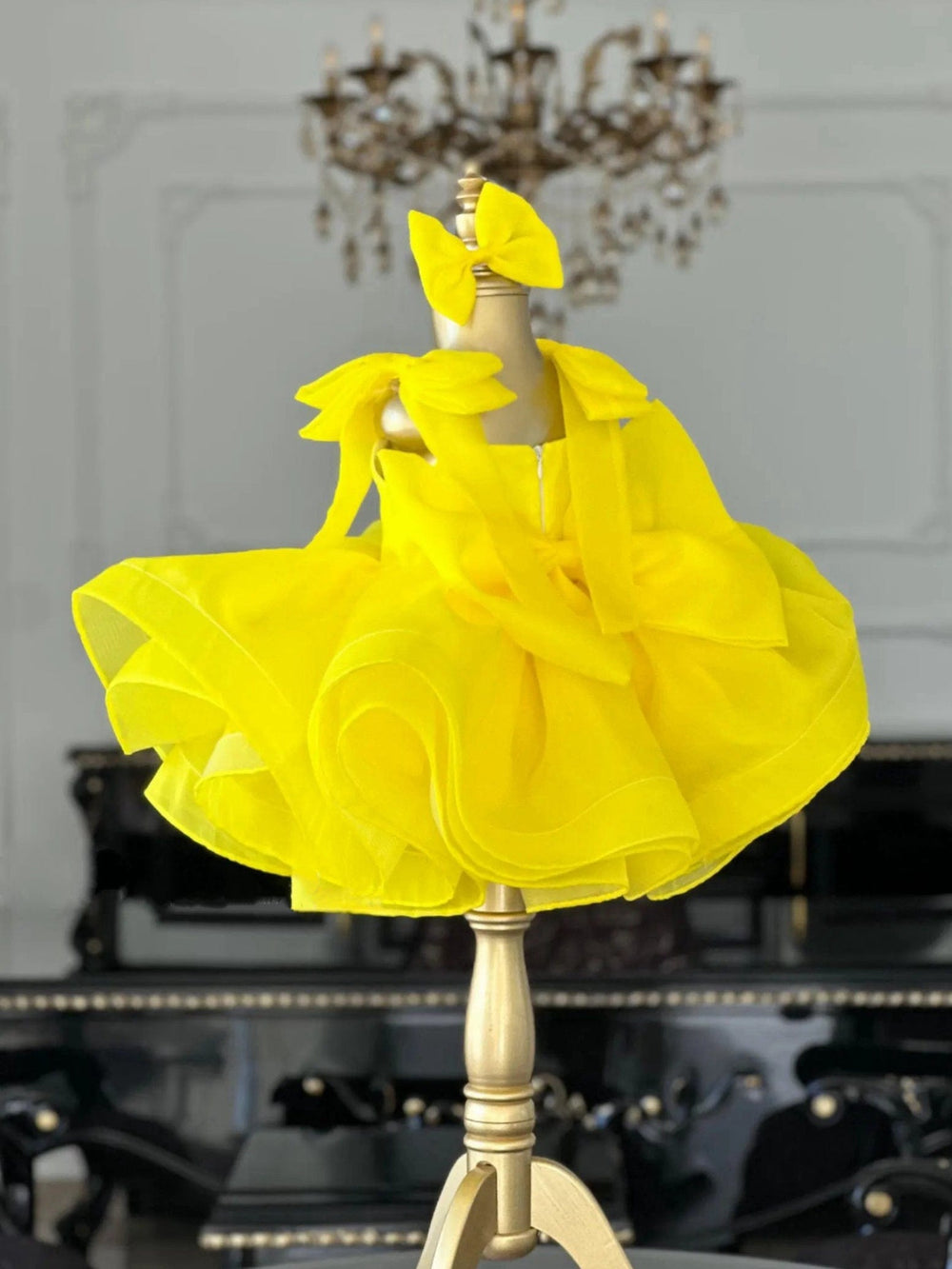 Sunnypetal Yellow Sleeveless Bows Knee-Length Flower Girl Dresses