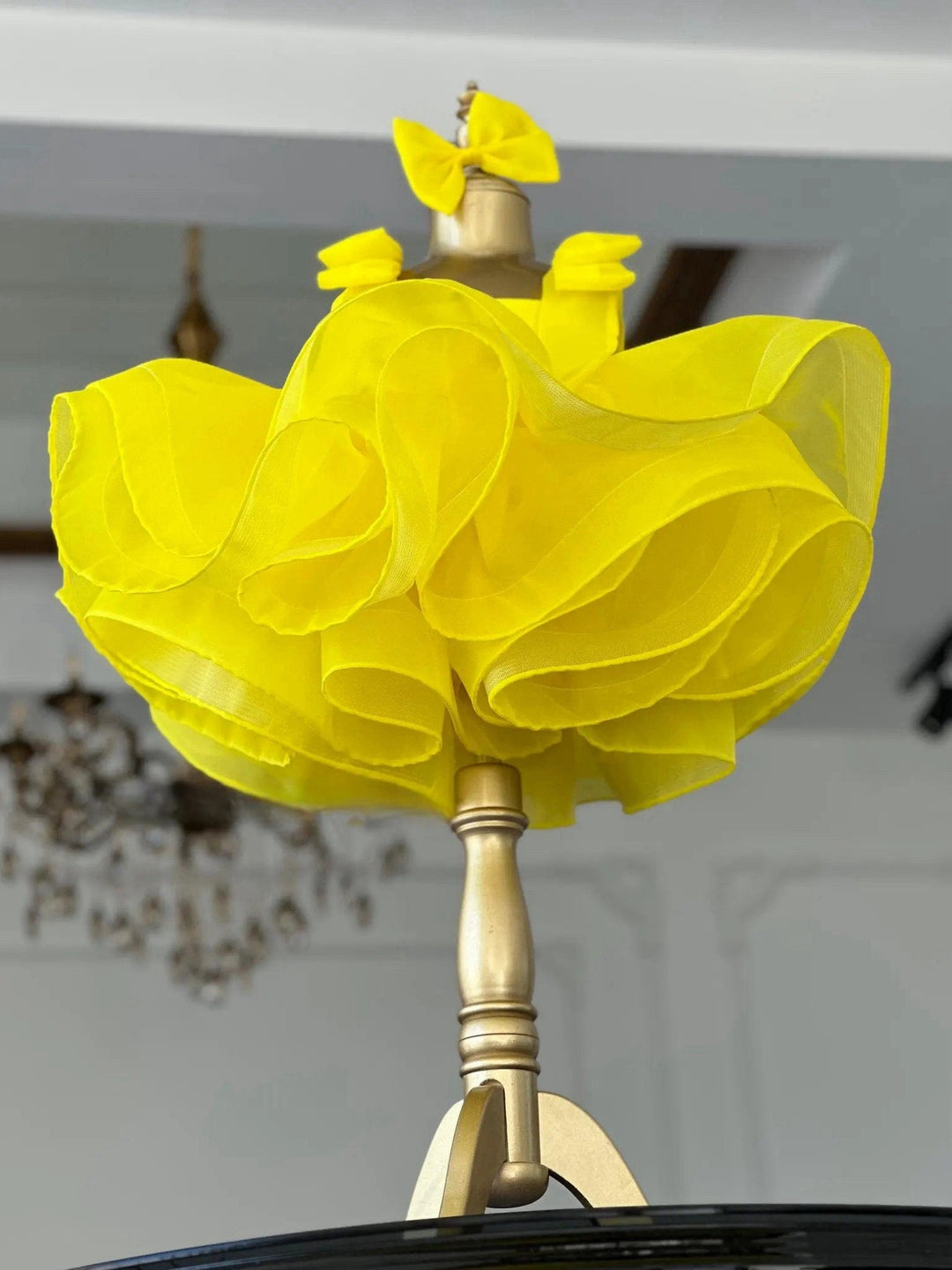 Sunnypetal Yellow Sleeveless Bows Knee-Length Flower Girl Dresses