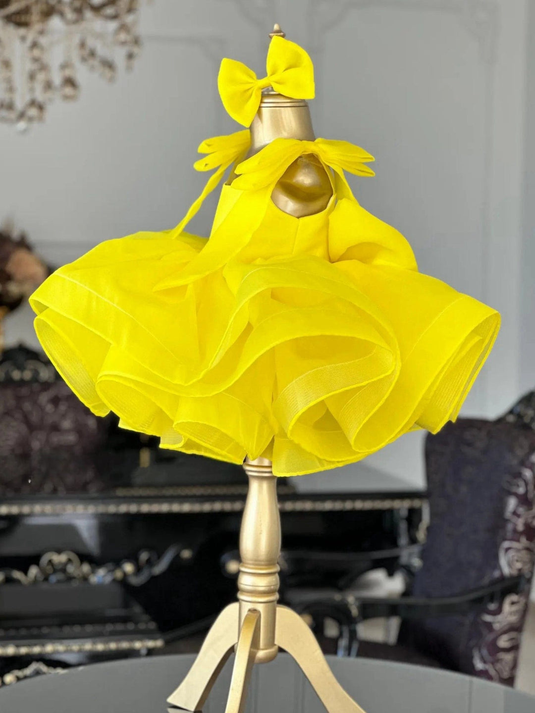 Sunnypetal Yellow Sleeveless Bows Knee-Length Flower Girl Dresses