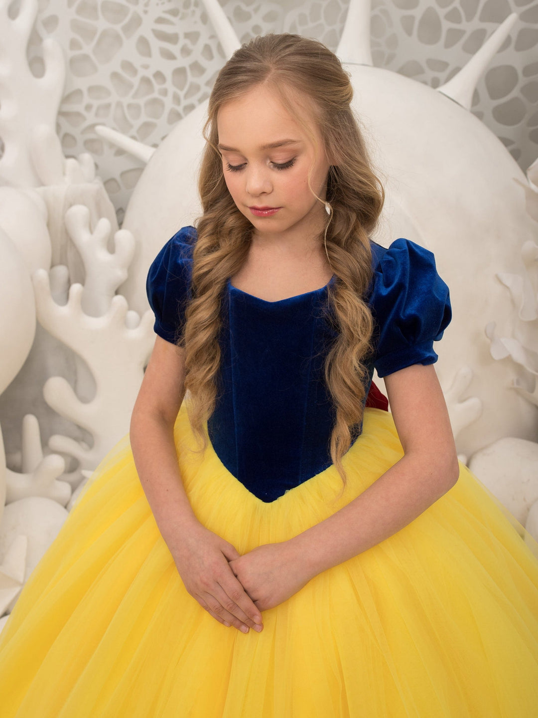 Sunnypetal Yellow Tulle Dress Dark Blue Puff Sleeves Velvet Bodice Flower Girl Dresses