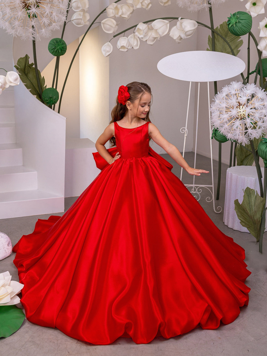 3m / Red Sunnypetal Romantic Red Sleeveless Satin Flower Girl Dress with Oversized Bow