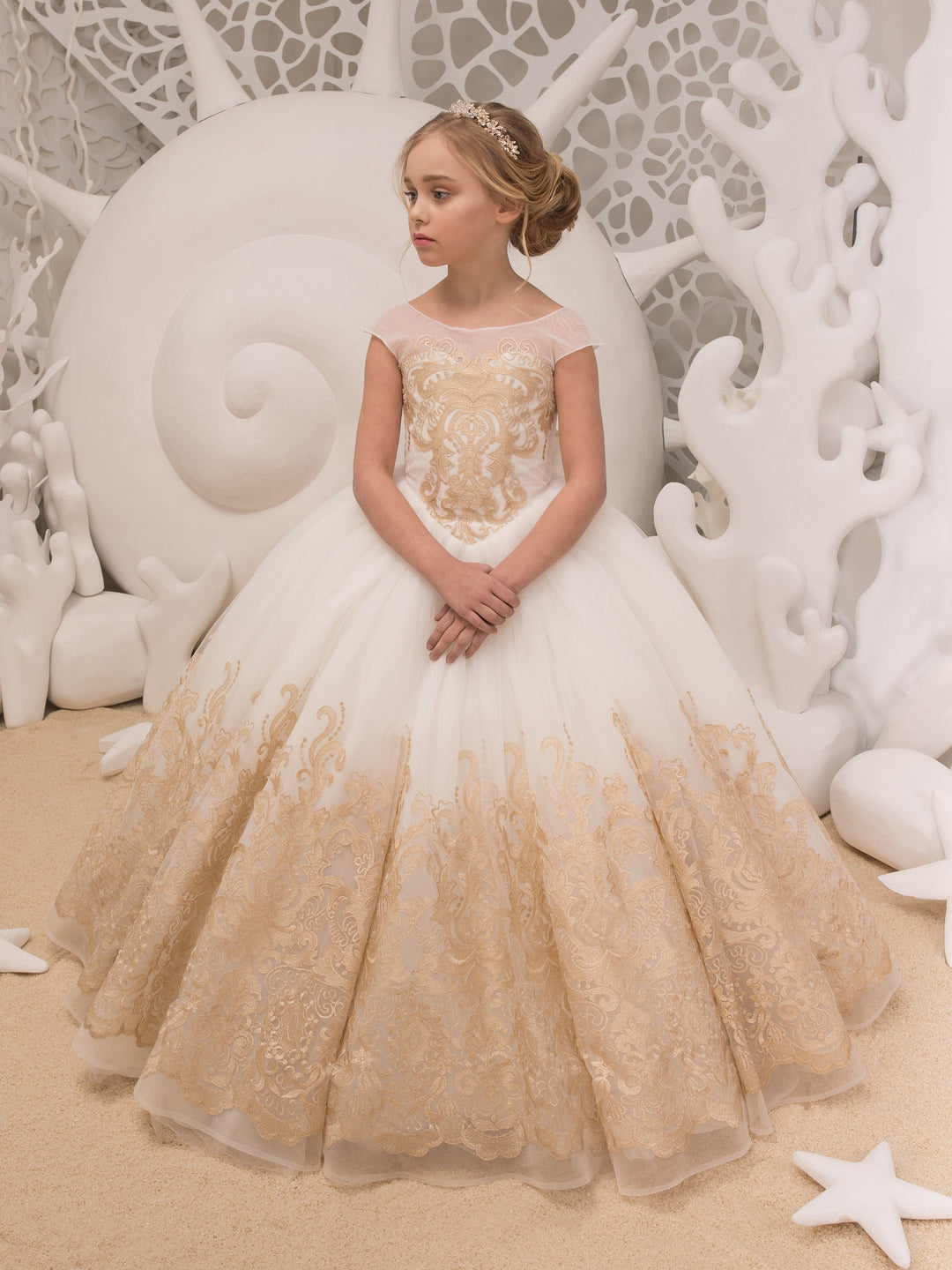 3m / White Sunnypetal Exquisite Embroidery Appliques Flower Girl Dress Long Tulle Train Dress with Bow
