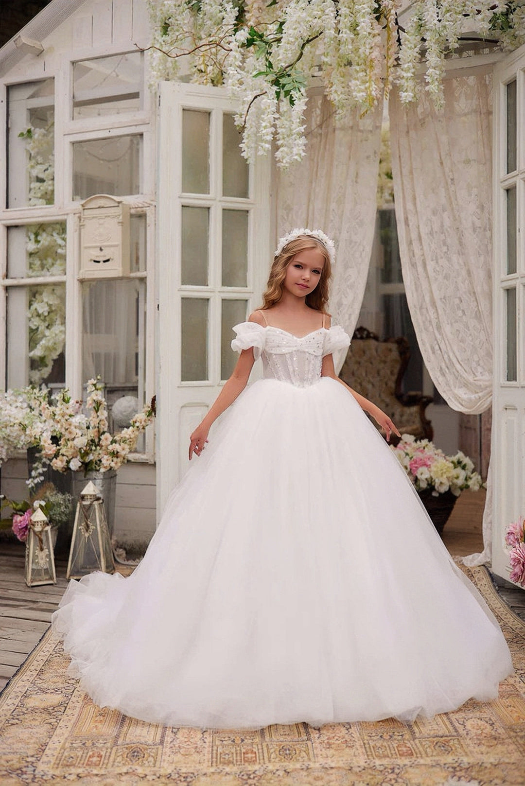 3m / White Sunnypetal Spaghetti Straps Sequins Bodice Soft Tulle Flower Girl Dresses for Formal Occasions