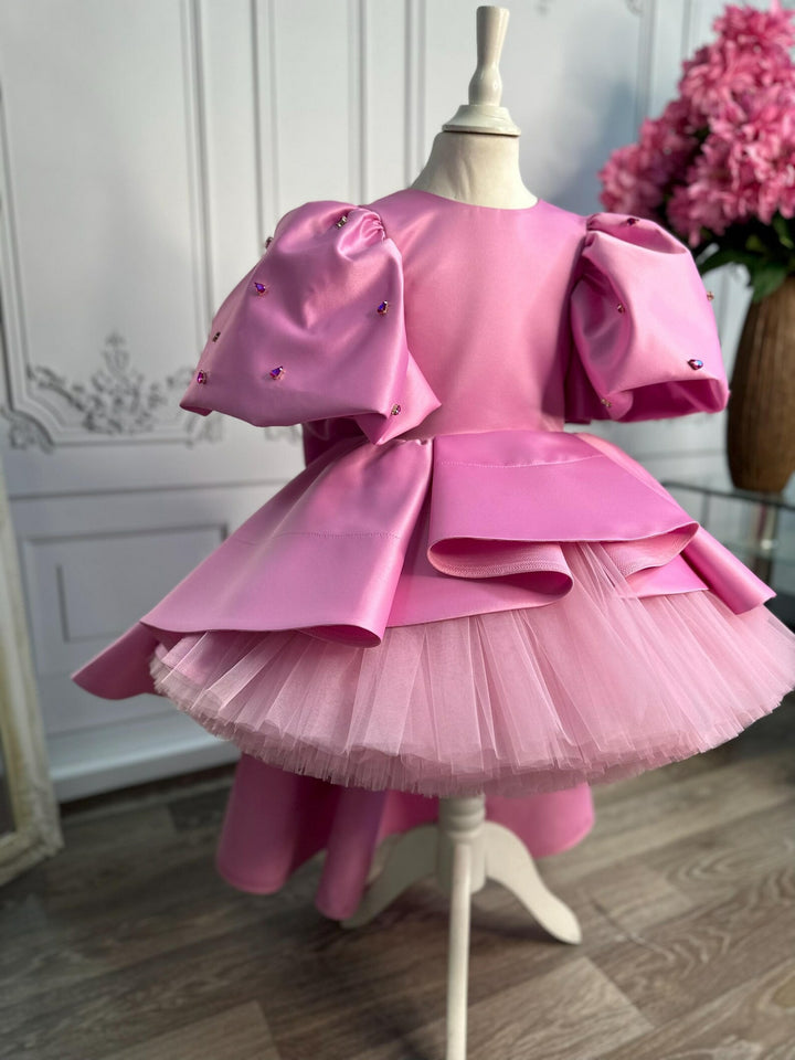 Sunnypetal Pink Satin Puff Sleeve Tulle Flower Girl Dress with V-Back &amp; Oversized Bow