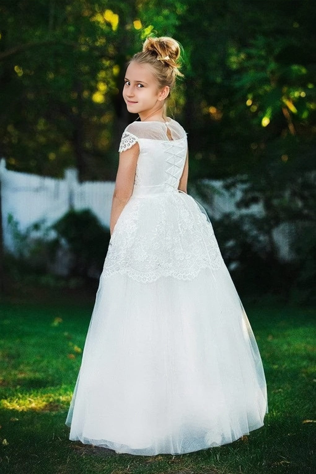 Sunnypetal A-Line Tulle Flower Girl Dresses Lace Cap Sleeve First Comm sunnypetal Sunnypetal A-Line Tulle Flower Girl Dresses Lace Cap Sleeve First Comm sunnypetal