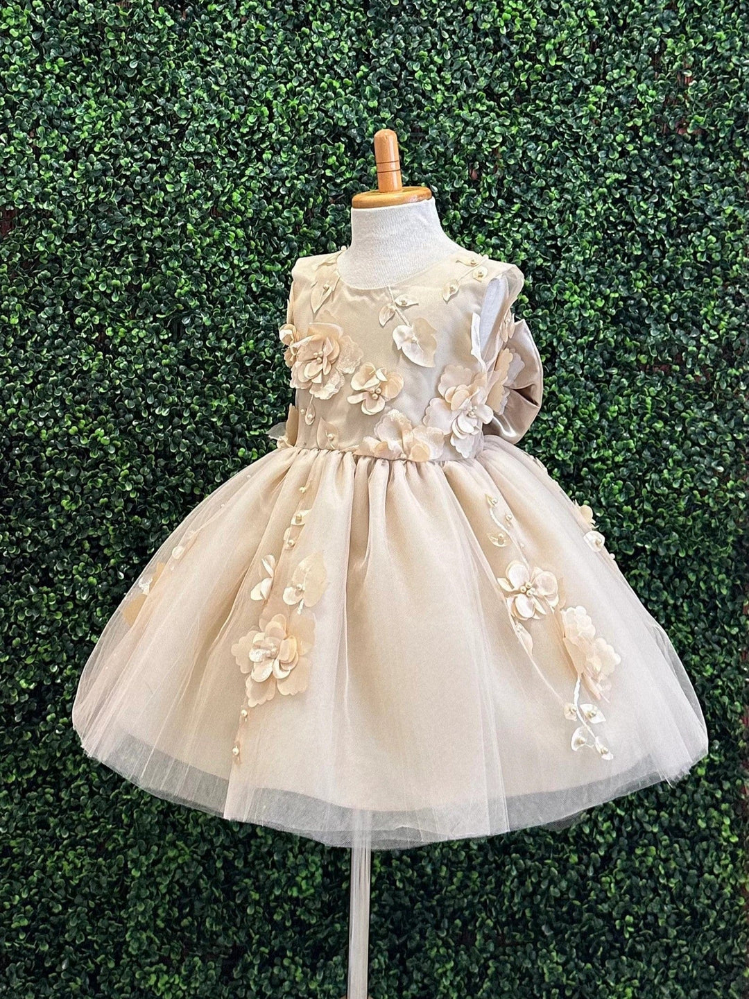 Sunnypetal Champagne 3D Floral Tulle Knee Length Flower Girl Dress with Satin Bow