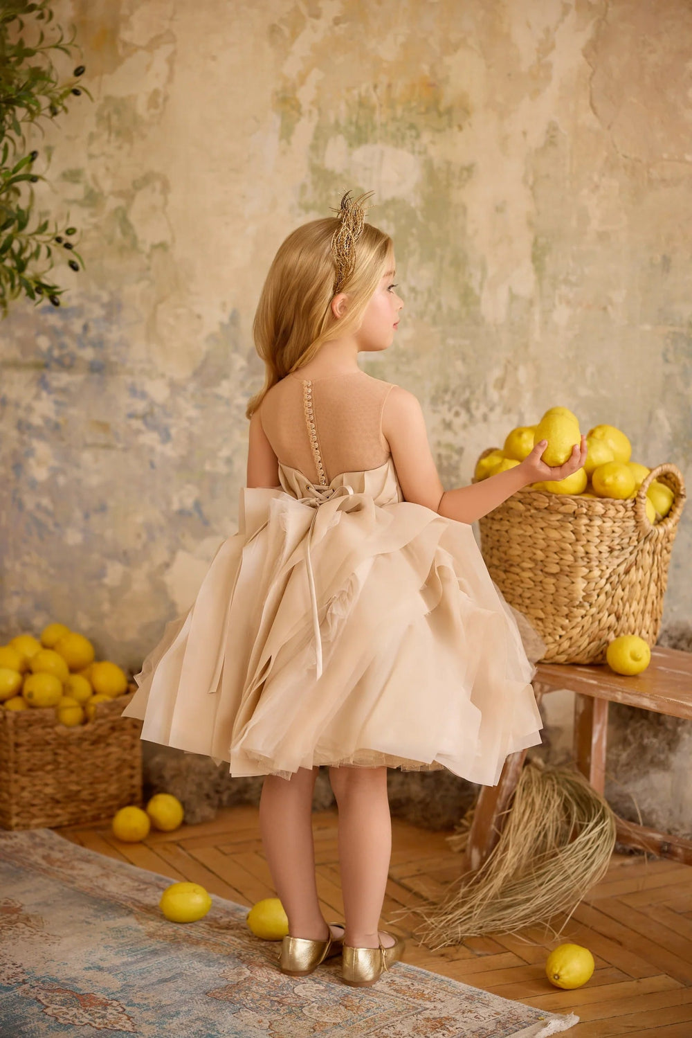 Sunnypetal Champagne Whisper Layered Tulle Flower Girl Dress with Elegant Bow