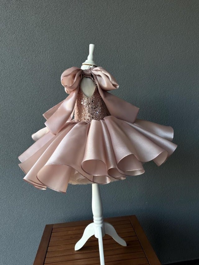Sunnypetal Elegant Rose Gold Satin Tulle Princess Flower Girl Dress with Shoulder Bow