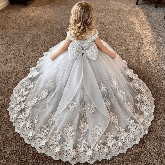 Sunnypetal Elegant Silver Lace Tulle Ball Gown Flower Girl Dress with Oversized Bow