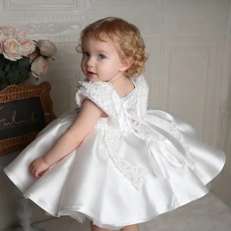 Sunnypetal Elegant White Pearl-Embellished Satin Flower Girl Dress for Weddings & Baptisms