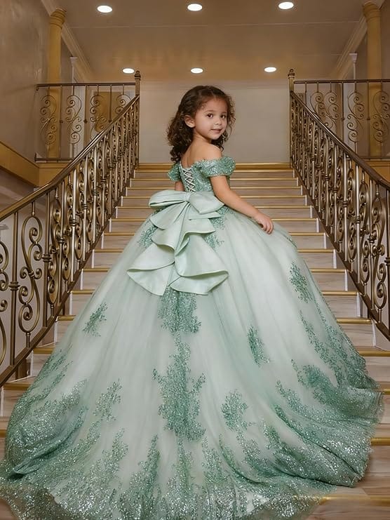 Sunnypetal Enchanted Off-Shoulder Tulle Ball Gown Flower Girl Dress with Lace Appliqués