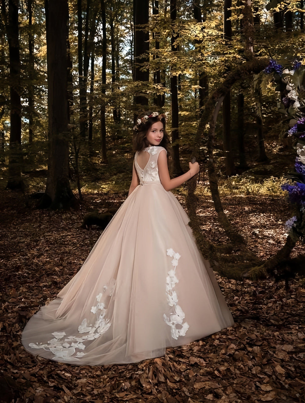 Sunnypetal Exquisite Butterfly Appliques Tulle Flower Girl Dresses for Wedding