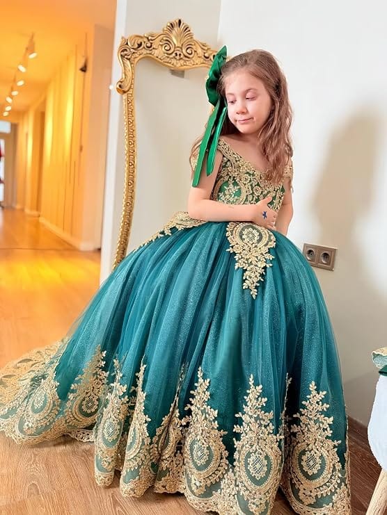 Sunnypetal Exquisite Gold Appliqué Off-Shoulder Princess Flower Girl Dress with Bow