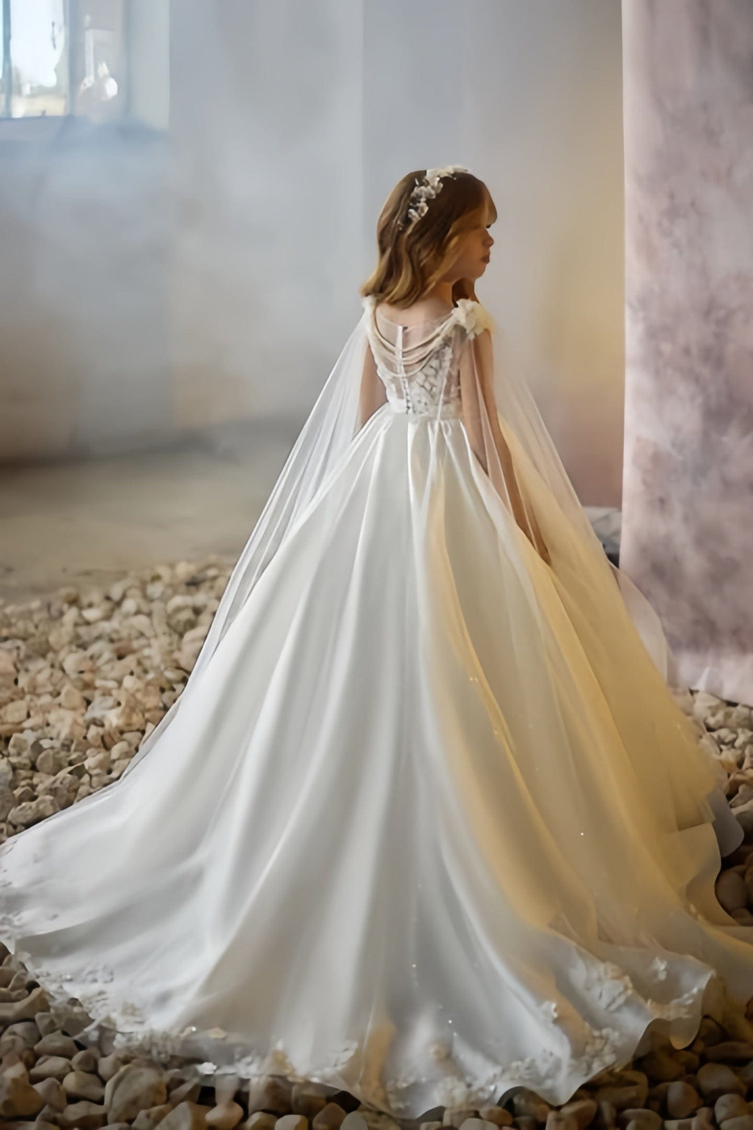 Sunnypetal Glitter Tulle Cloak Sleeves Floral Appliques Satin Flower Girl Dresses Communion Gown