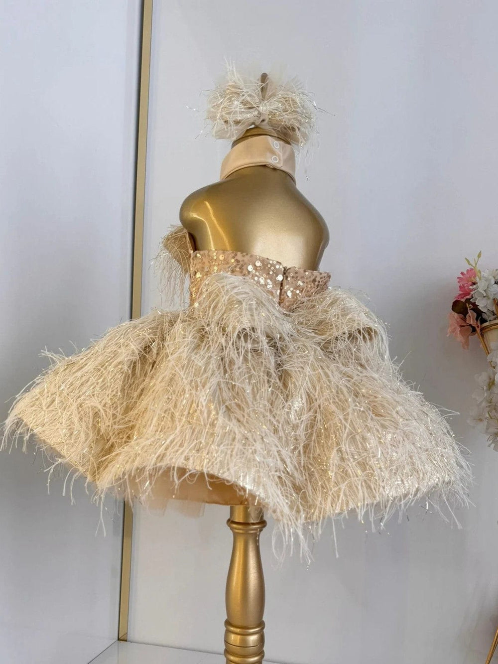Sunnypetal Gold High Neck Sleeveless Flower Girl Dresses with Feathers&Sequins