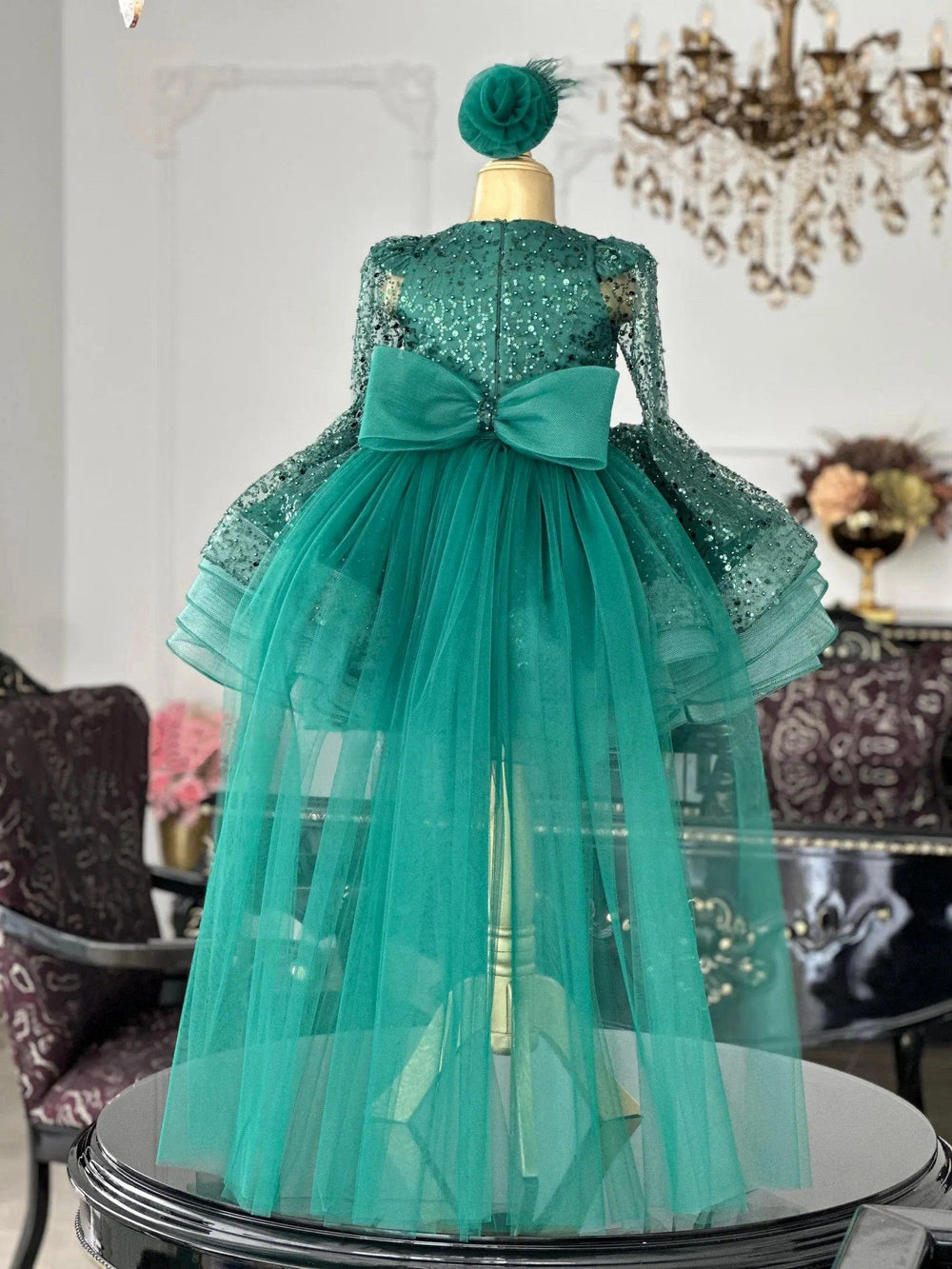 Sunnypetal Green Shiny Sequin Knee-Length Flower Girl Dresses with Removable Train