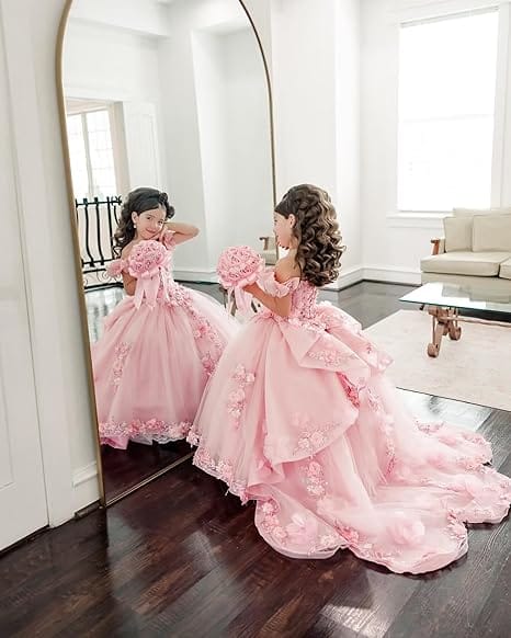 Sunnypetal Layered Tulle Off-Shoulder Flower Girl Pageant Dress with 3D Floral