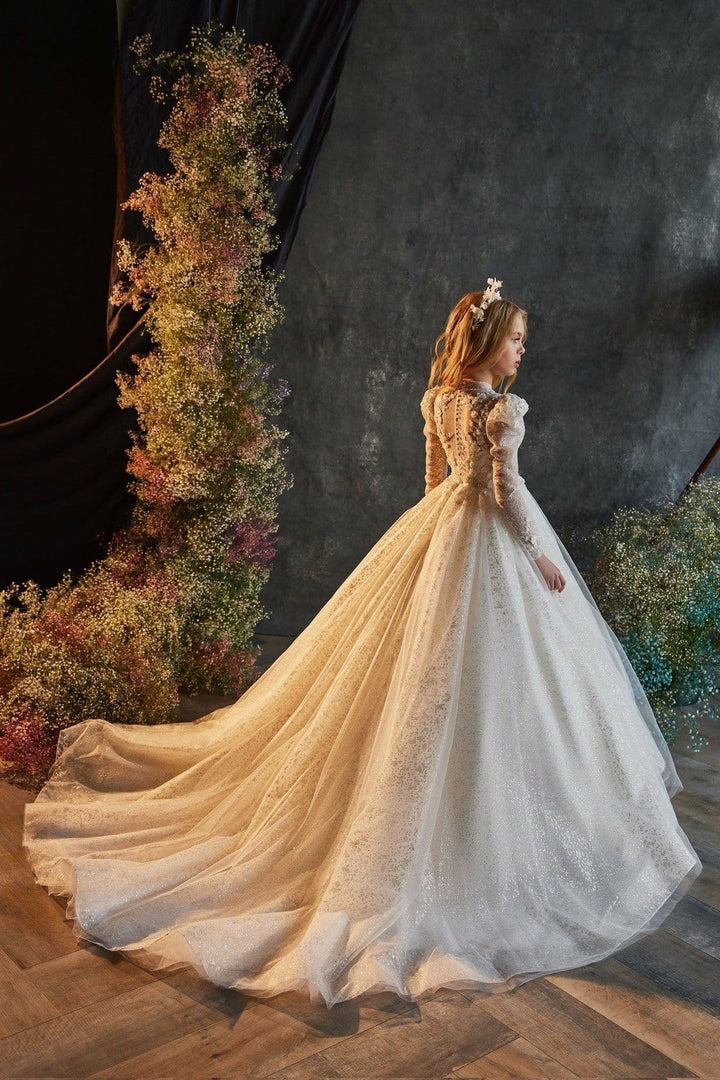 Sunnypetal Luxurious White Sparkle Flower Girl Gown