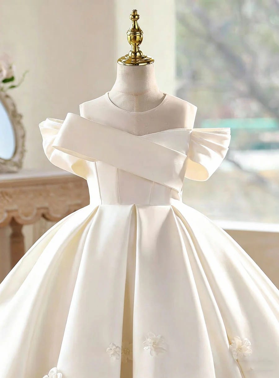 Sunnypetal Luxury Satin Off-Shoulder Flower Girl Dress with 3D Floral Details