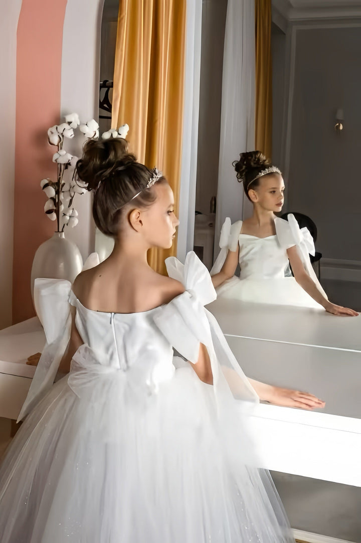 Sunnypetal Off Shoulder Glitter Flower Girl Dresses Long Tulle Bows First Communion Gown