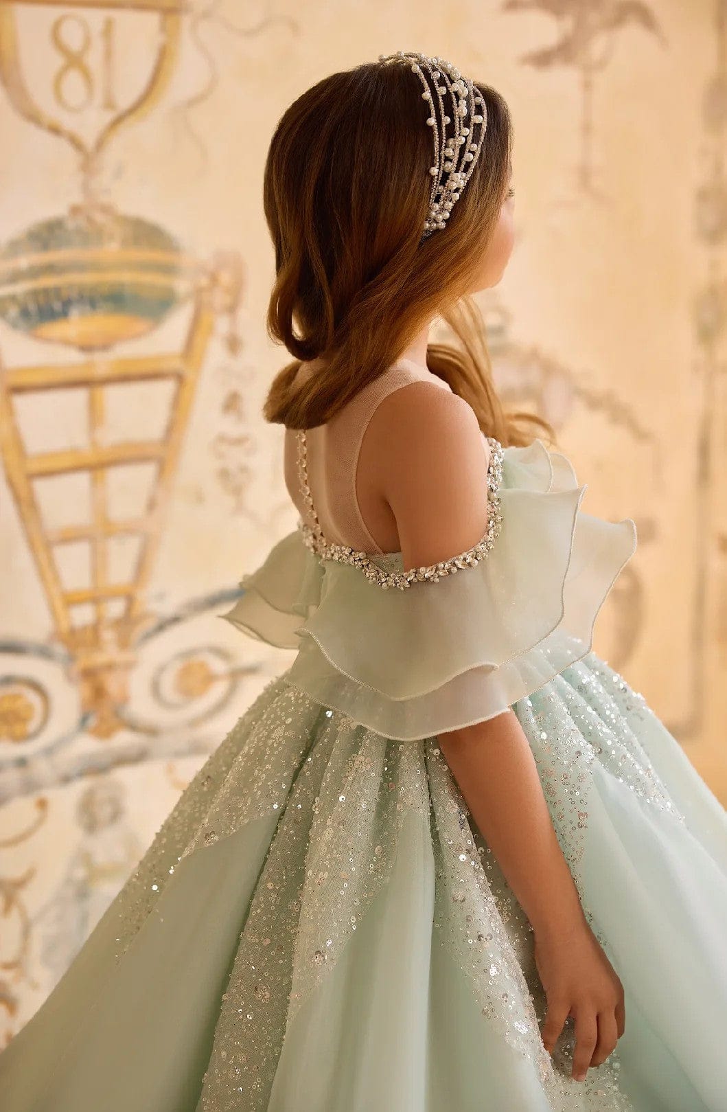 Sunnypetal Off-Shoulder Ruffle Neckline Long Tulle Pageant Flower Girl Dress