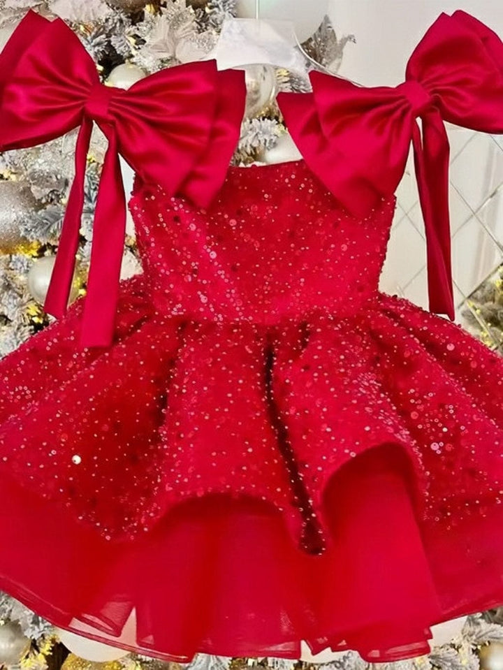 Sunnypetal Off-Shoulder Sparkly Sequins Knee-Length Flower Girl Dresses with Bow Shoulder