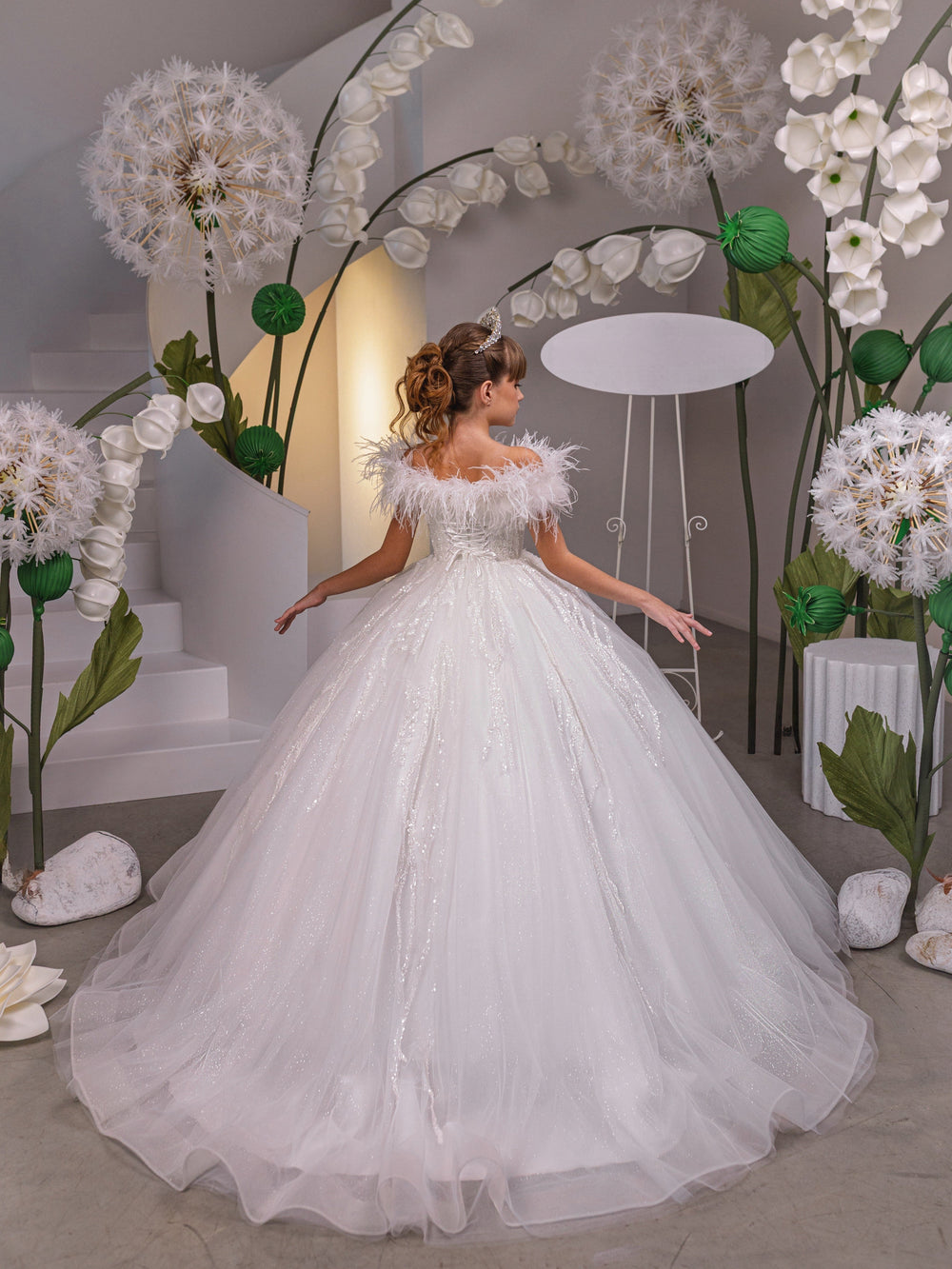 Sunnypetal Off-the-Shoulder Feather-Trimmed Tulle Flower Girl Dress with Sequins