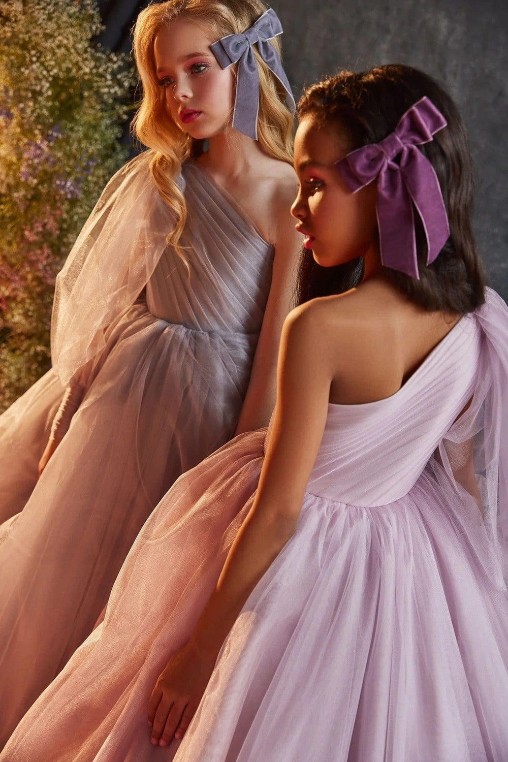 Sunnypetal One-Shoulder Long Princess Tulle Flower Girl Dresses with Puff Sleeve