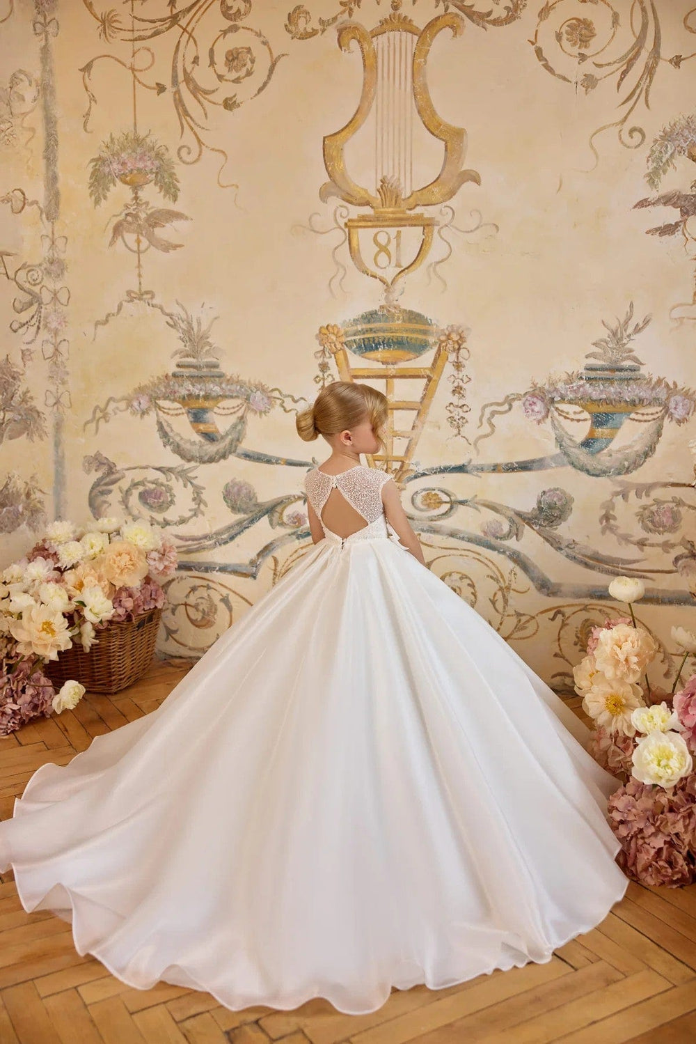 Sunnypetal Pearl-Embellished Ball Gown Flower Girl Dress with Satin Bow
