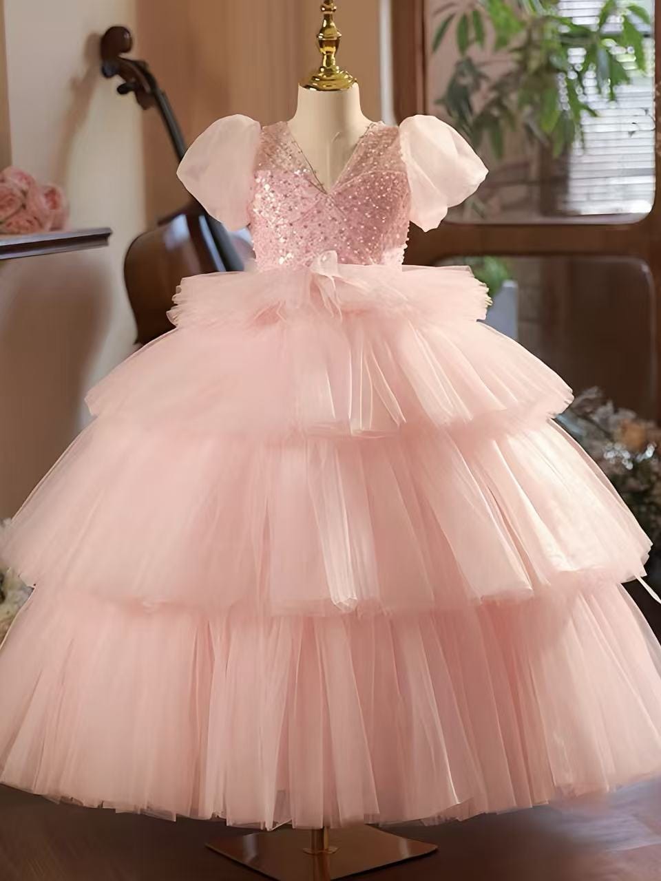 Sunnypetal Pink Puff Sleeves Tiered Tulle Princess Flower Girl Dress with Sequin and Beaded