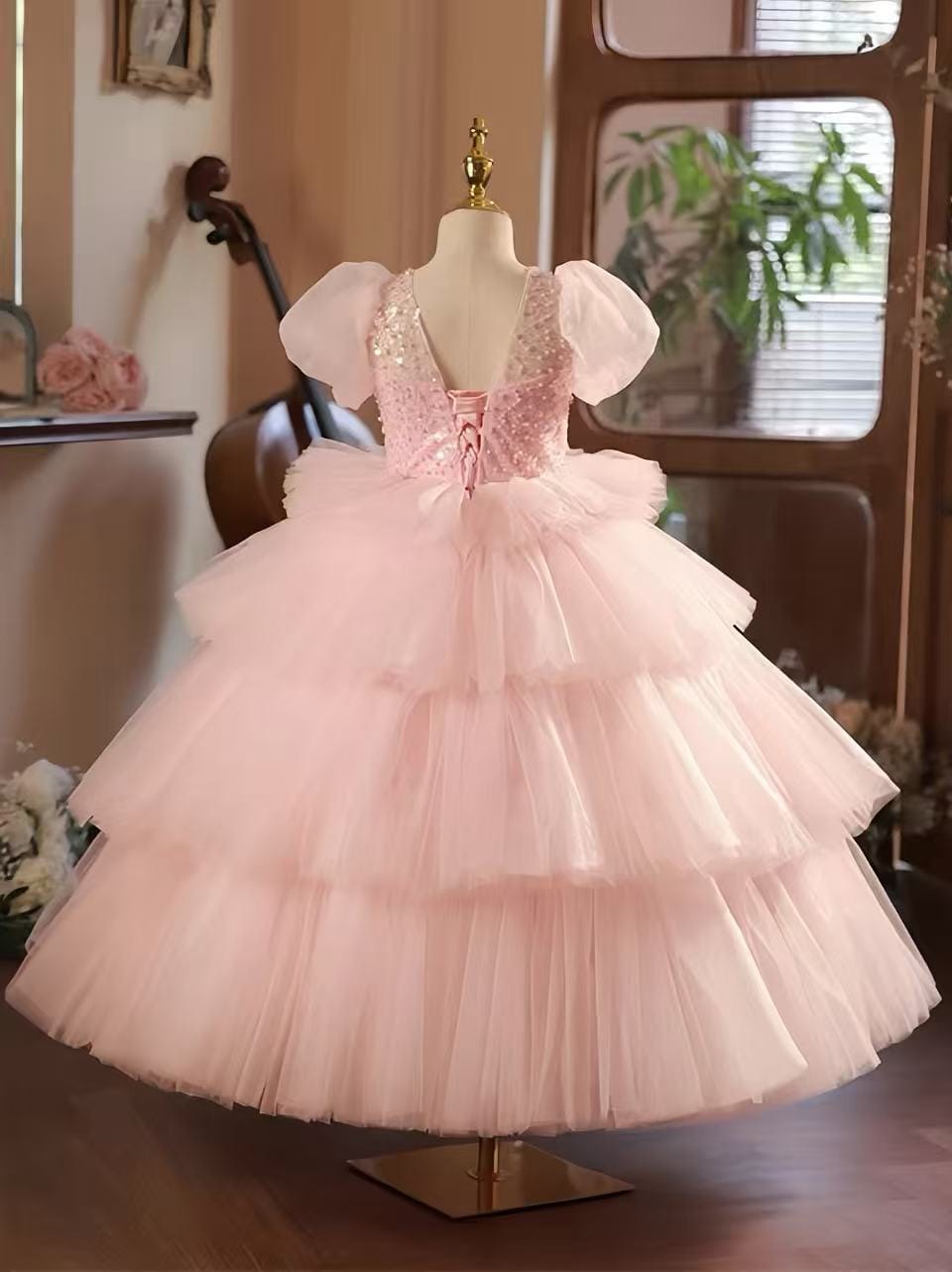 Sunnypetal Pink Puff Sleeves Tiered Tulle Princess Flower Girl Dress with Sequin and Beaded