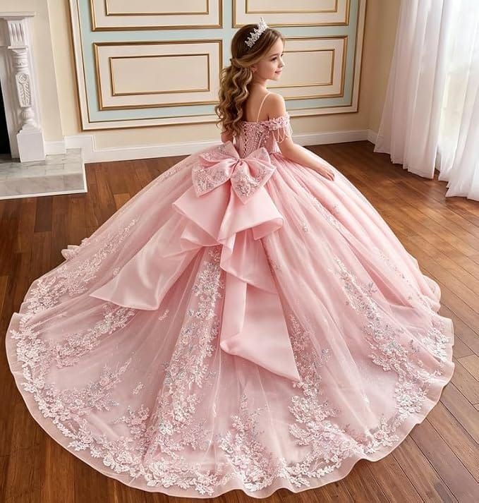 Sunnypetal Princess Off-the-Shoulder Lace Appliqué Tulle Ball Gown Flower Girl Dress with Bow