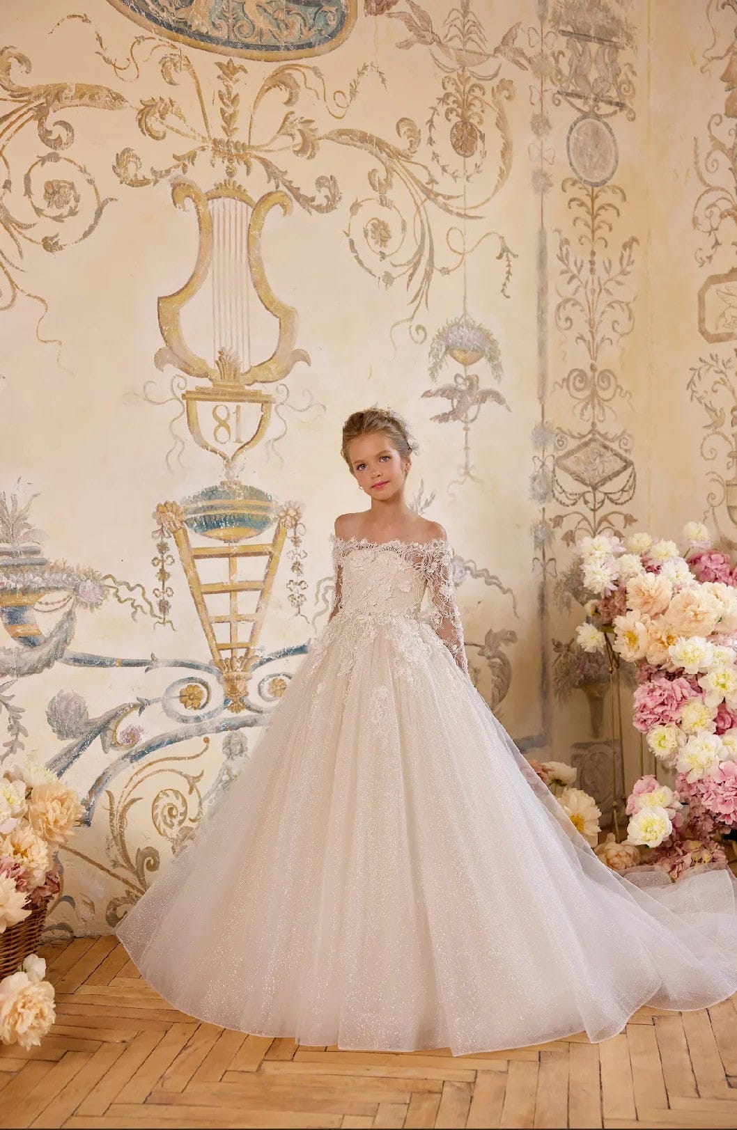 Sunnypetal Princess Off-the-Shoulder Tulle First Communion Dress with Lace & Pearls