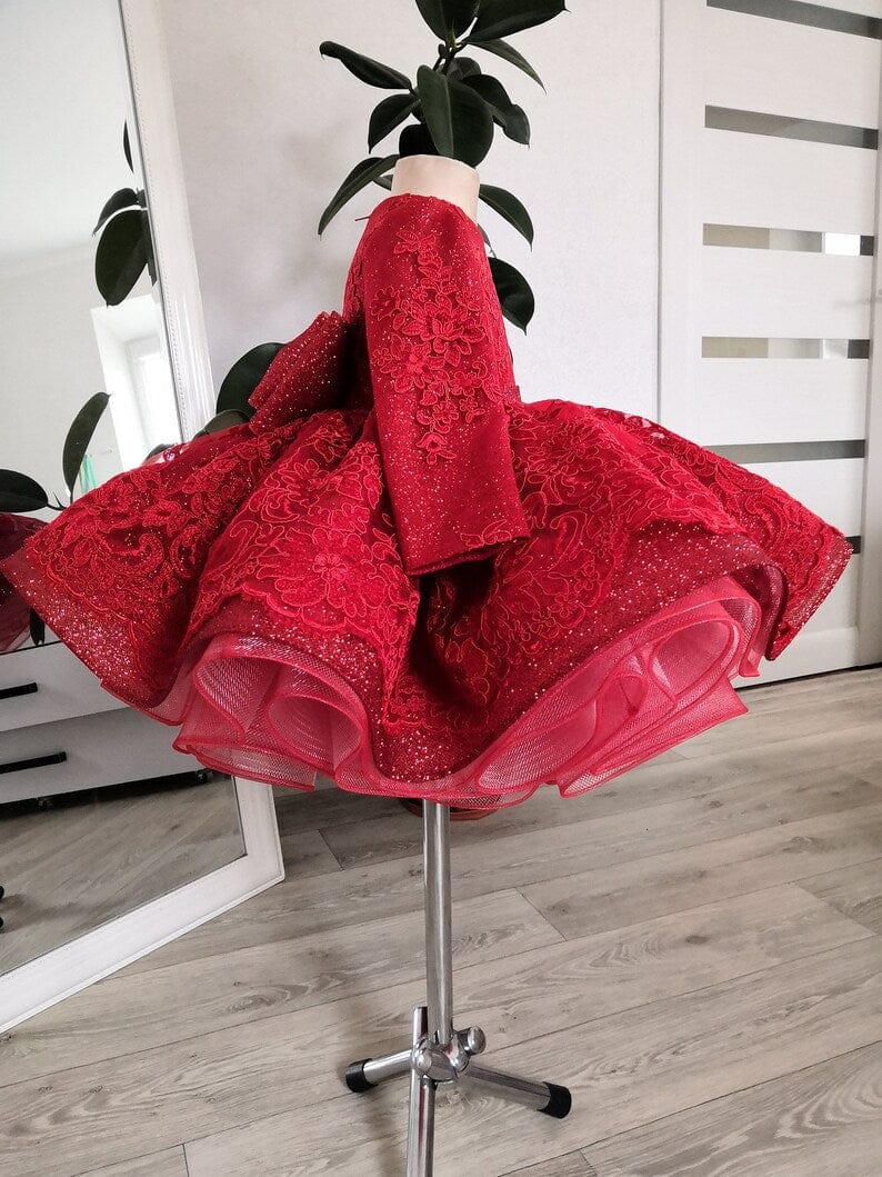 Sunnypetal Red Lace Sparkling Knee-Length Flower Girl Dresses with Bow