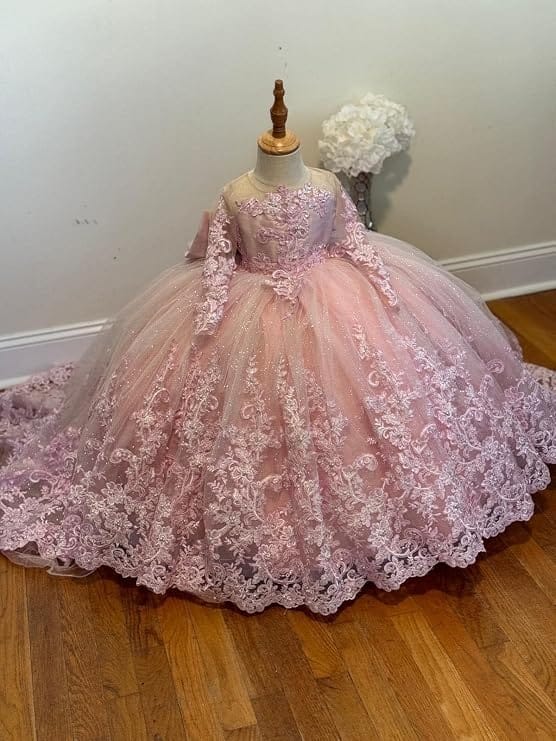 Sunnypetal Sparkling Long Sleeve Lace Tulle Flower Girl Dress with Glitter Appliqué &amp; Bow