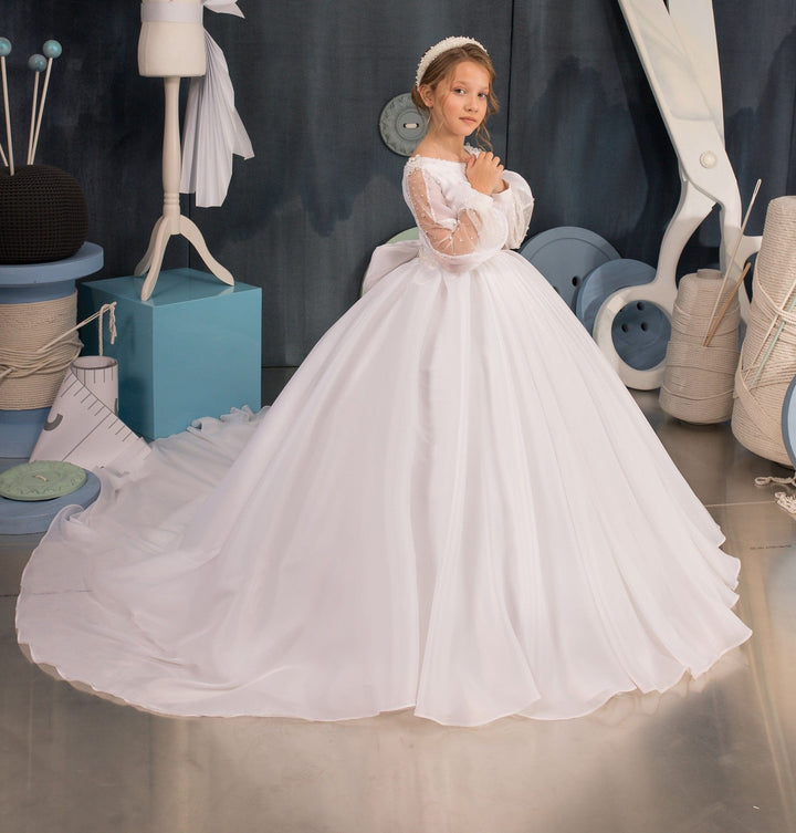 Sunnypetal White Ball-Gown Tulle Long Sleeves Flower Girls Dress With Jewel Bow