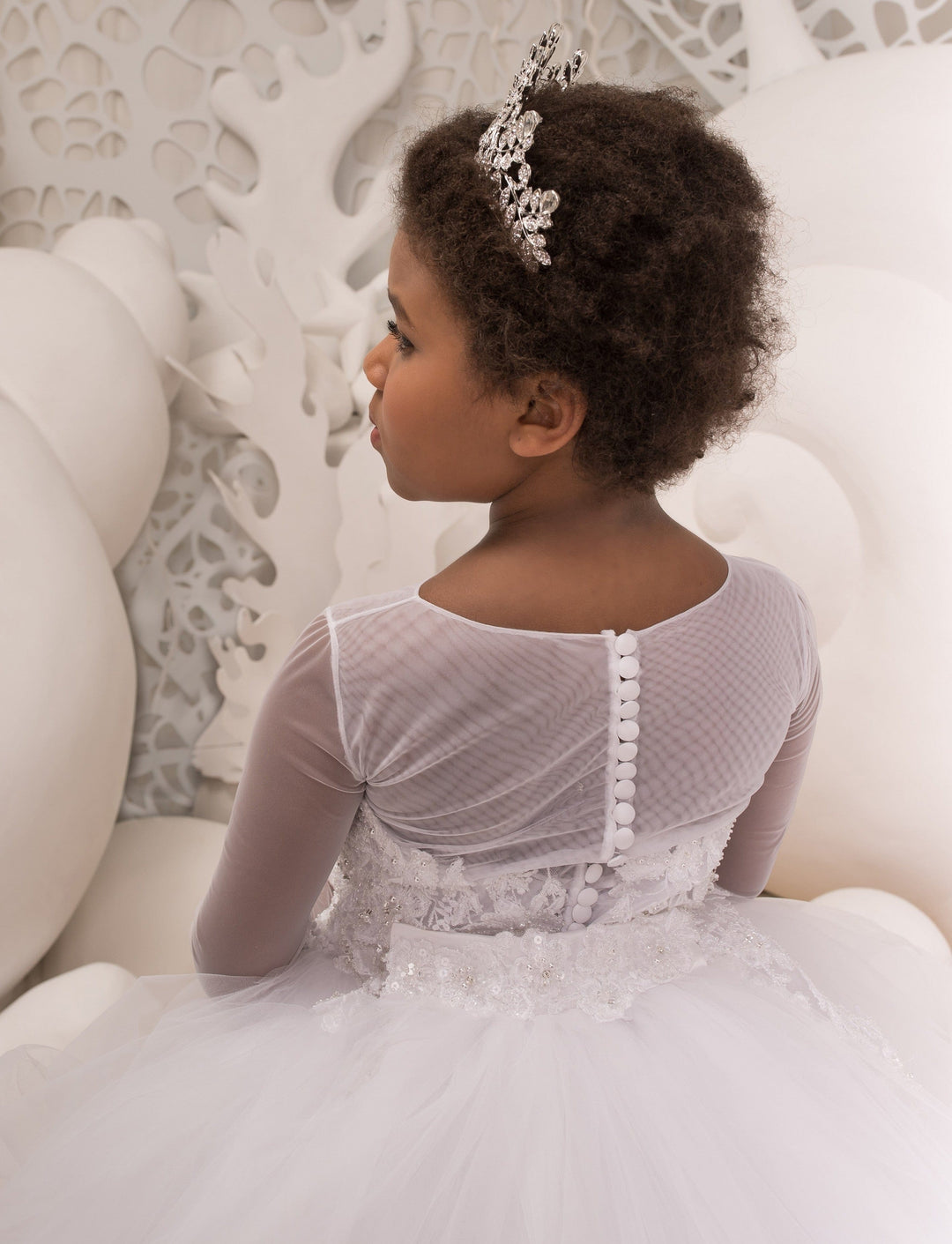 Sunnypetal White Lace Appliqué Tulle Ball Gown Flower Girl &amp; First Communion Dress